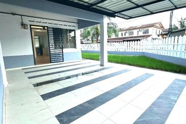 Taman Tanjung Puteri Resort