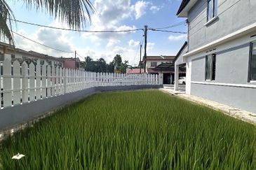 Taman Tanjung Puteri Resort