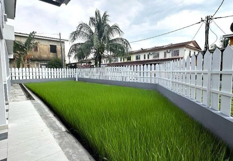 Taman Tanjung Puteri Resort