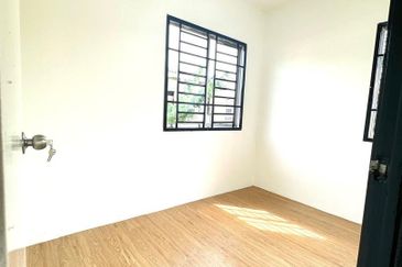 Taman Tanjung Puteri Resort