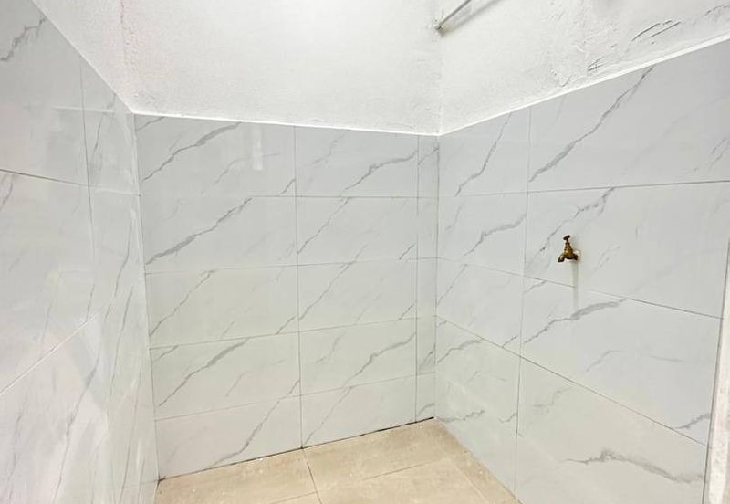 Jalan Bunga Raya, Taman Sri Lalang, Ayer Hitam