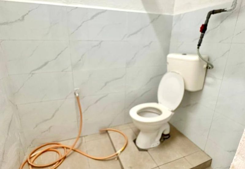 Jalan Bunga Raya, Taman Sri Lalang, Ayer Hitam