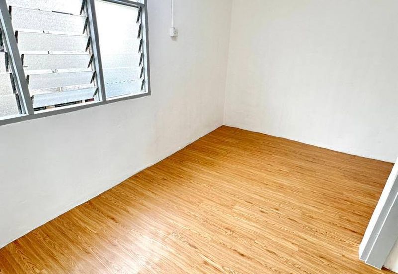 Jalan Bunga Raya, Taman Sri Lalang, Ayer Hitam