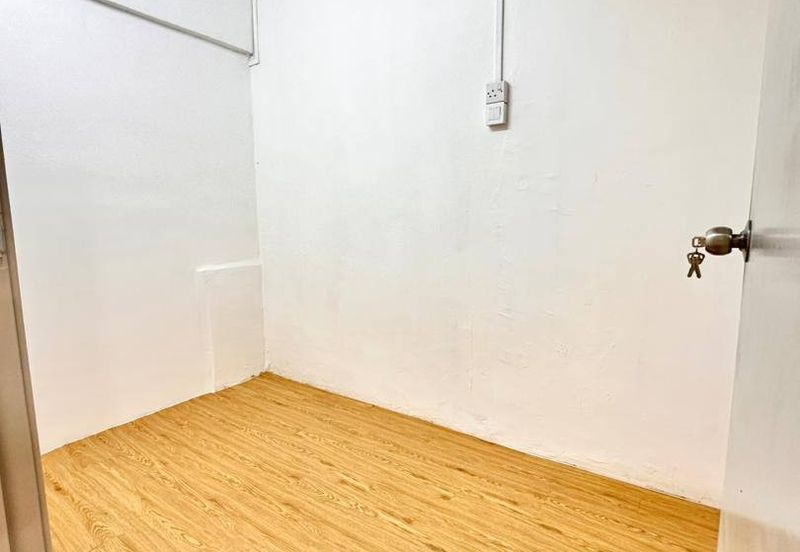 Jalan Bunga Raya, Taman Sri Lalang, Ayer Hitam