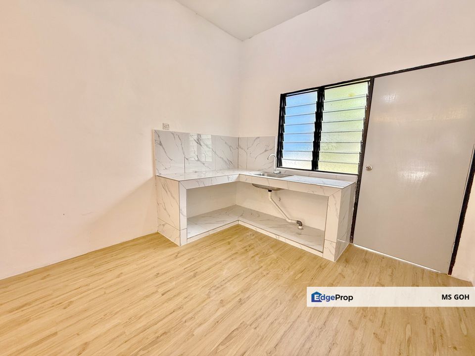 Batu Pahat Taman Putera Indah Double Storey Medium Low Cost House, Johor, Batu Pahat