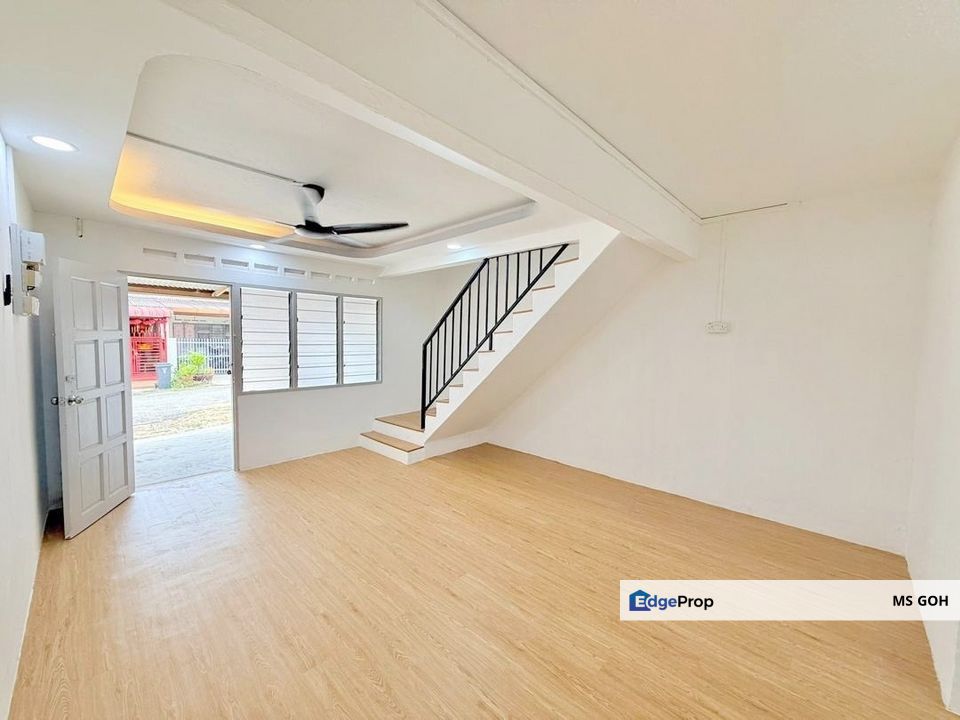 Jalan Chenderawasih, Taman Mewah, Labis, Johor, Labis