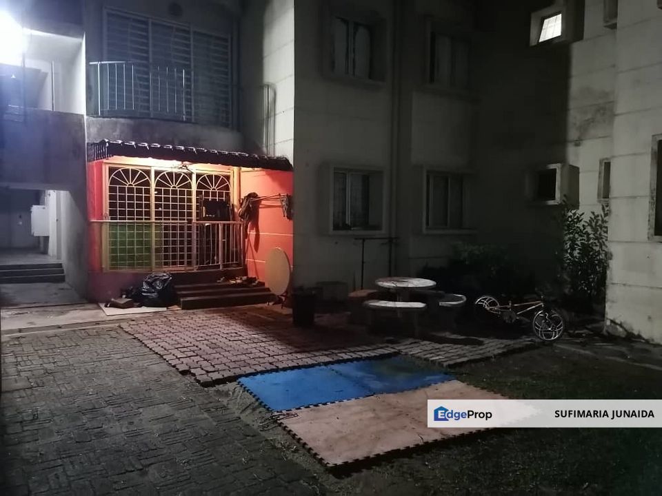Ground floor Rosewood apartment bandartasik puteri for Sale RM195,000