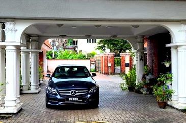 Bukit Pantai (Pantai Hill)