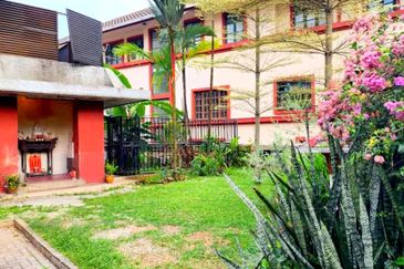 Bukit Pantai (Pantai Hill)