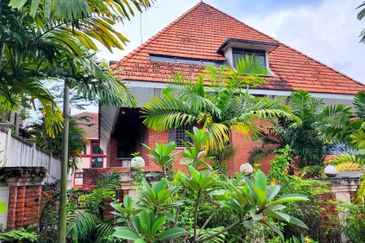 Bukit Pantai (Pantai Hill)