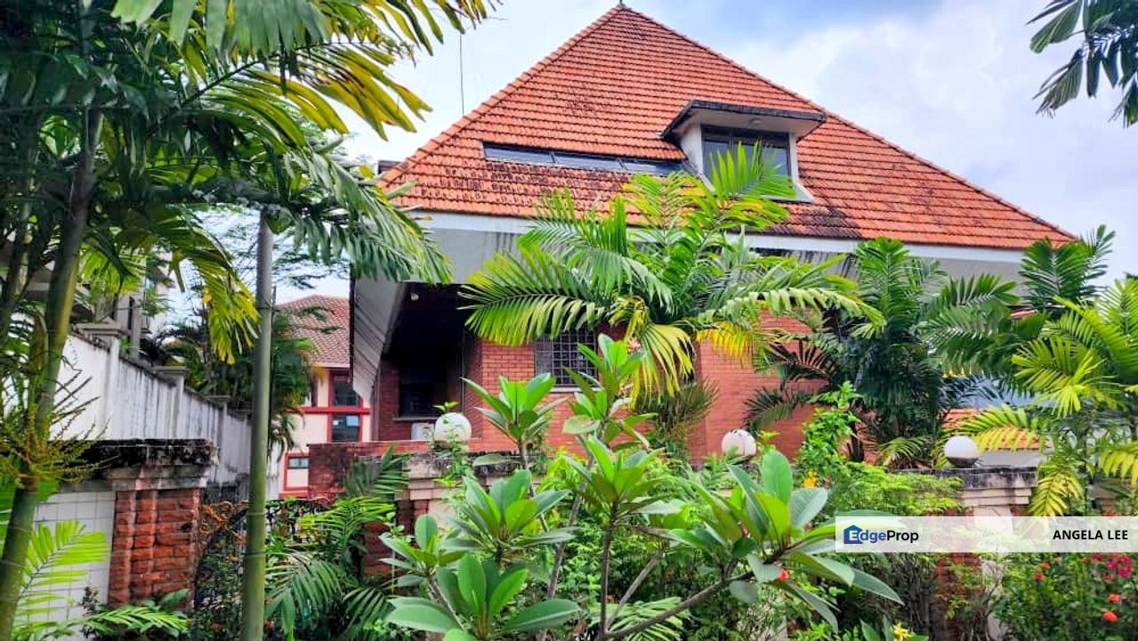 Bangsar Bukit Pantai Bungalow with Pool & Huge Land for Sale, Kuala Lumpur, Pantai