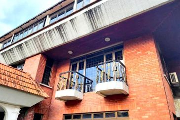 Bukit Pantai (Pantai Hill)