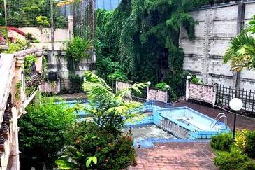 Bukit Pantai (Pantai Hill)