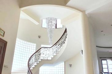 Bukit Pantai (Pantai Hill)