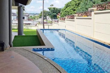 Bukit Pantai (Pantai Hill)