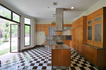 Bukit Tunku (Kenny Hills) 2-Storey Corner Pool Bungalow for Sale