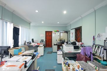 Titiwangsa Commercial Zoning 1-Storey Bungalow for Sale