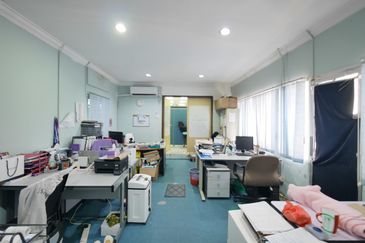 Titiwangsa Commercial Zoning 1-Storey Bungalow for Sale