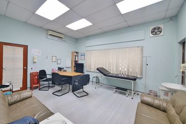 Titiwangsa Commercial Zoning 1-Storey Bungalow for Sale