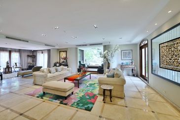 Bukit Pantai (Pantai Hill)