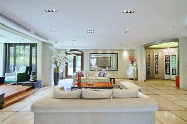 Bukit Pantai (Pantai Hill)