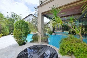 Bukit Pantai (Pantai Hill)