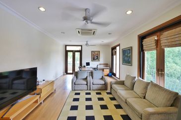 Bukit Pantai (Pantai Hill)