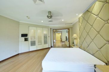 Bukit Pantai (Pantai Hill)