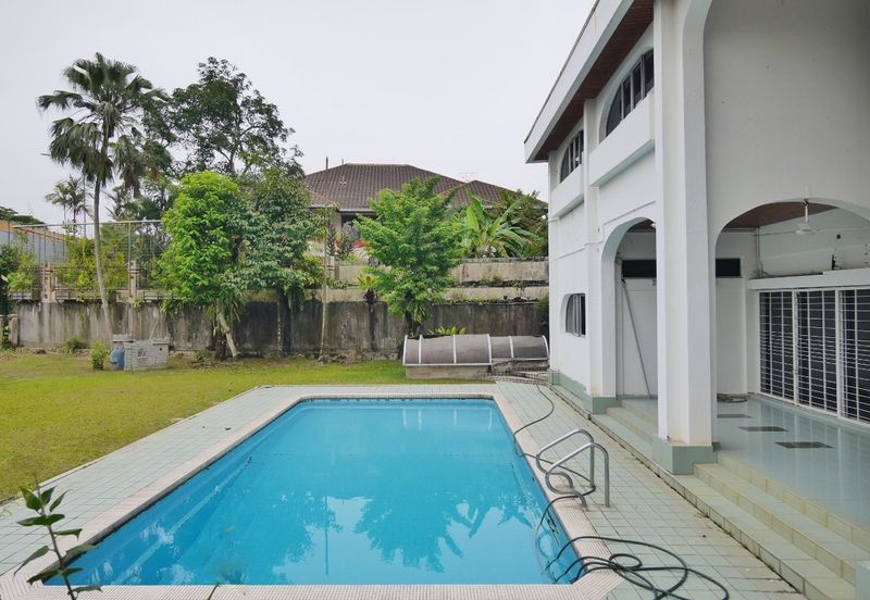 Bukit Pantai (Pantai Hill)