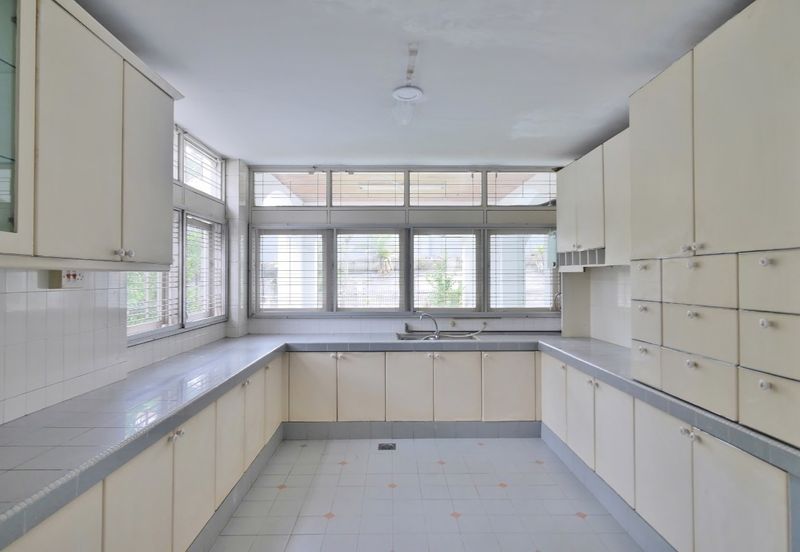 Bukit Pantai (Pantai Hill)