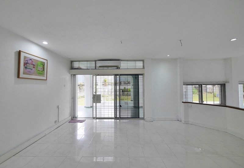 Bukit Pantai (Pantai Hill)