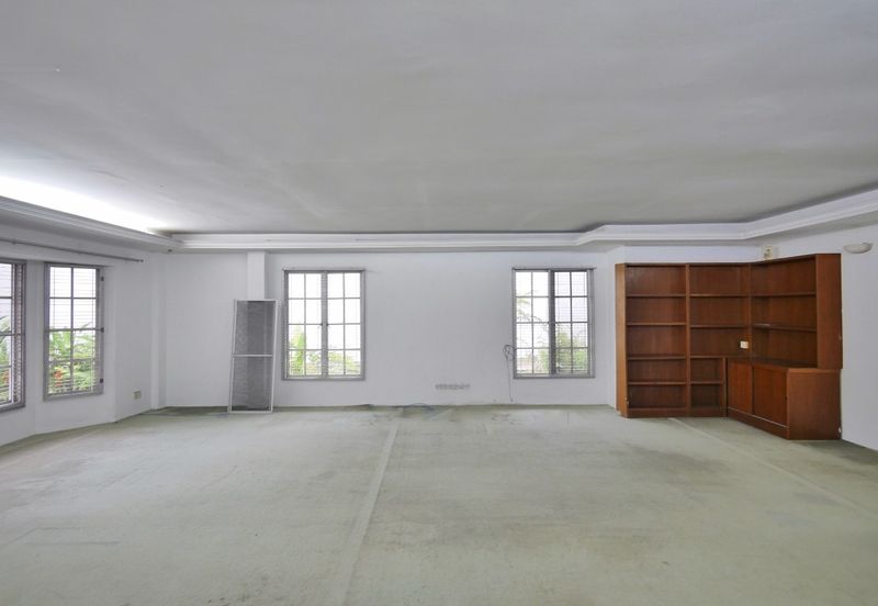 Bukit Pantai (Pantai Hill)