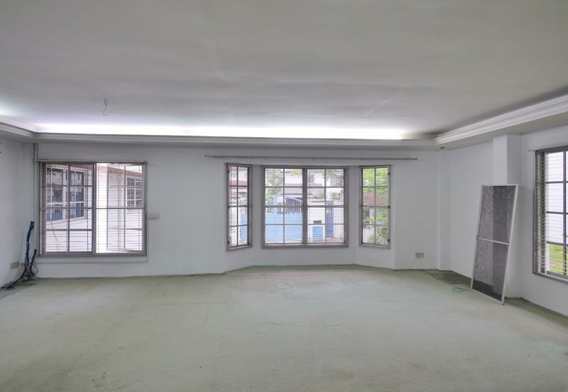 Bukit Pantai (Pantai Hill)