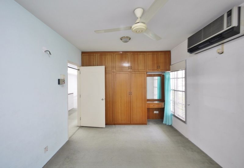 Bukit Pantai (Pantai Hill)