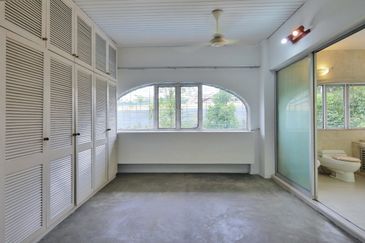 Bukit Pantai (Pantai Hill)