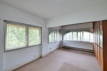 Bukit Pantai (Pantai Hill)