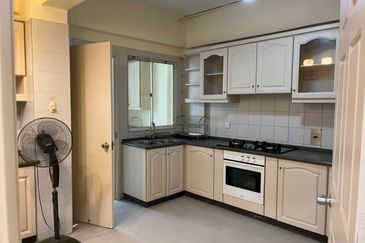 Bungaraya Kondominium, Saujana Subang