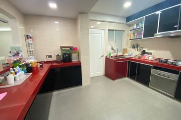 Bungaraya Kondominium, Saujana Subang