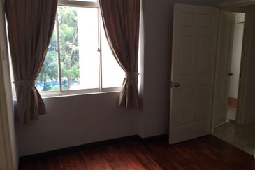 Bungaraya Kondominium, Saujana Subang