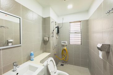 Jalan Makyong, Bandar Bukit Raja