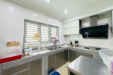 Jalan Makyong, Bandar Bukit Raja