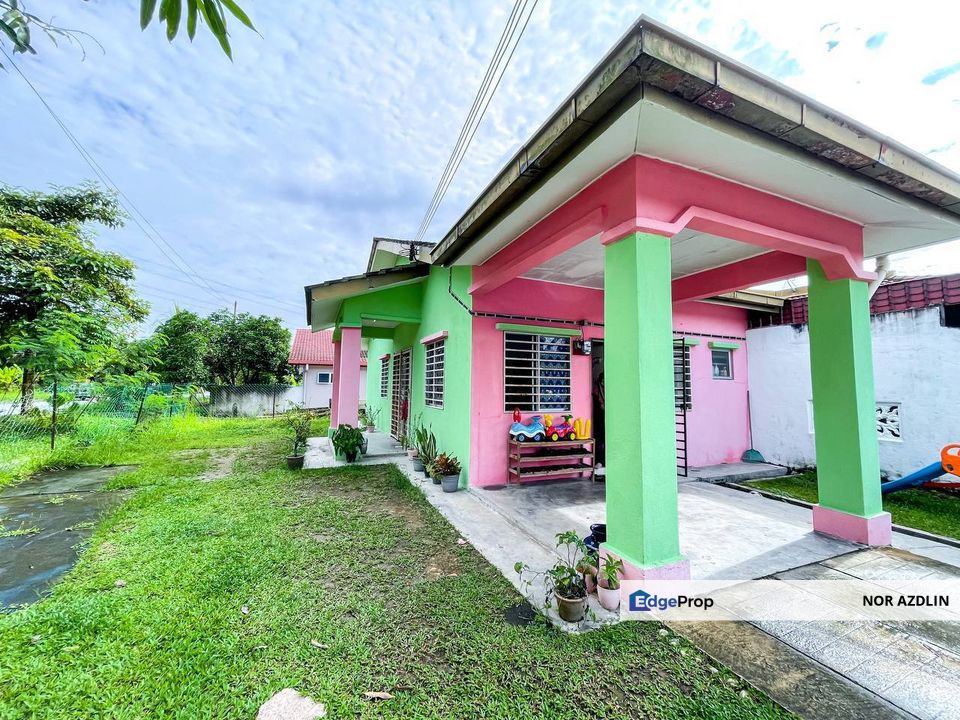 CHEAPEST CORNER LOT RENOVATED 1 Storey Taman Semenyih Impian Semenyih