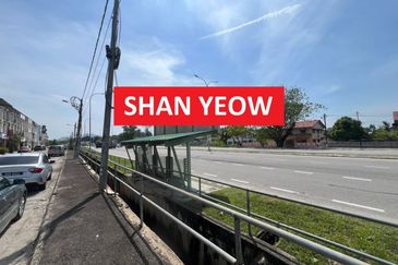 Kawasan Perniagaan Simpang Ampat