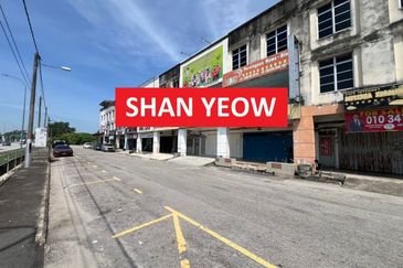 Kawasan Perniagaan Simpang Ampat