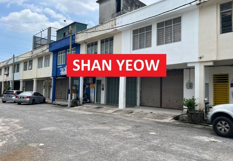 Kawasan Perniagaan Simpang Ampat