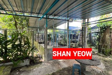 Kawasan Perniagaan Simpang Ampat