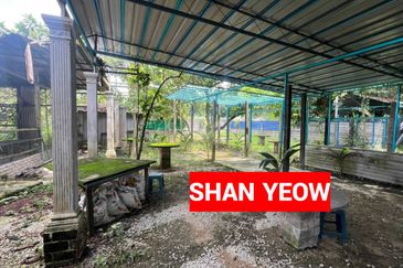 Kawasan Perniagaan Simpang Ampat