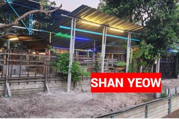 Kawasan Perniagaan Simpang Ampat