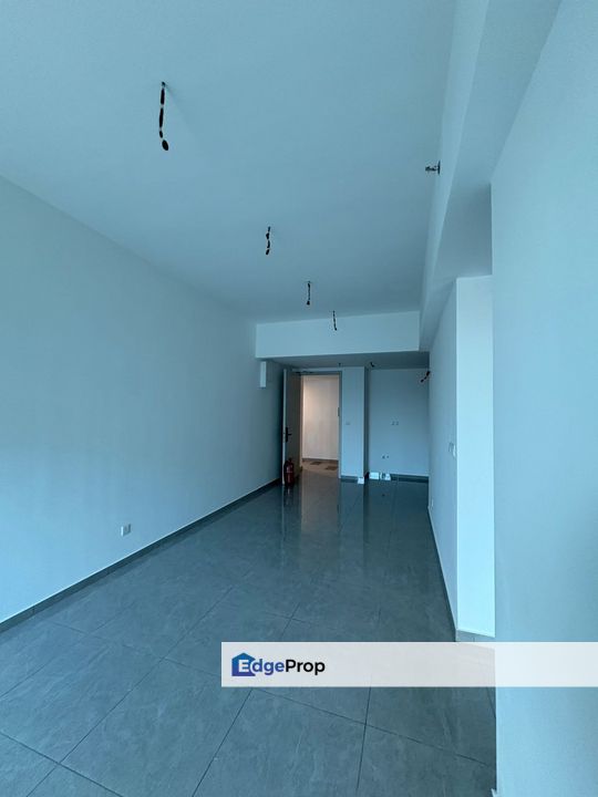 Savana Batu kawan lower floor for sale Utropolis , Penang, Batu Kawan