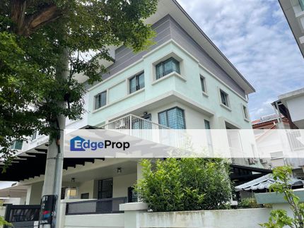 SPACIOUS GUARDED 2483ft Semi Detached House Seri Mutiara Bangi, Selangor, Bangi